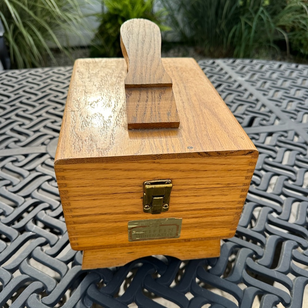 Griffin Shinemaster Shoeshine Box